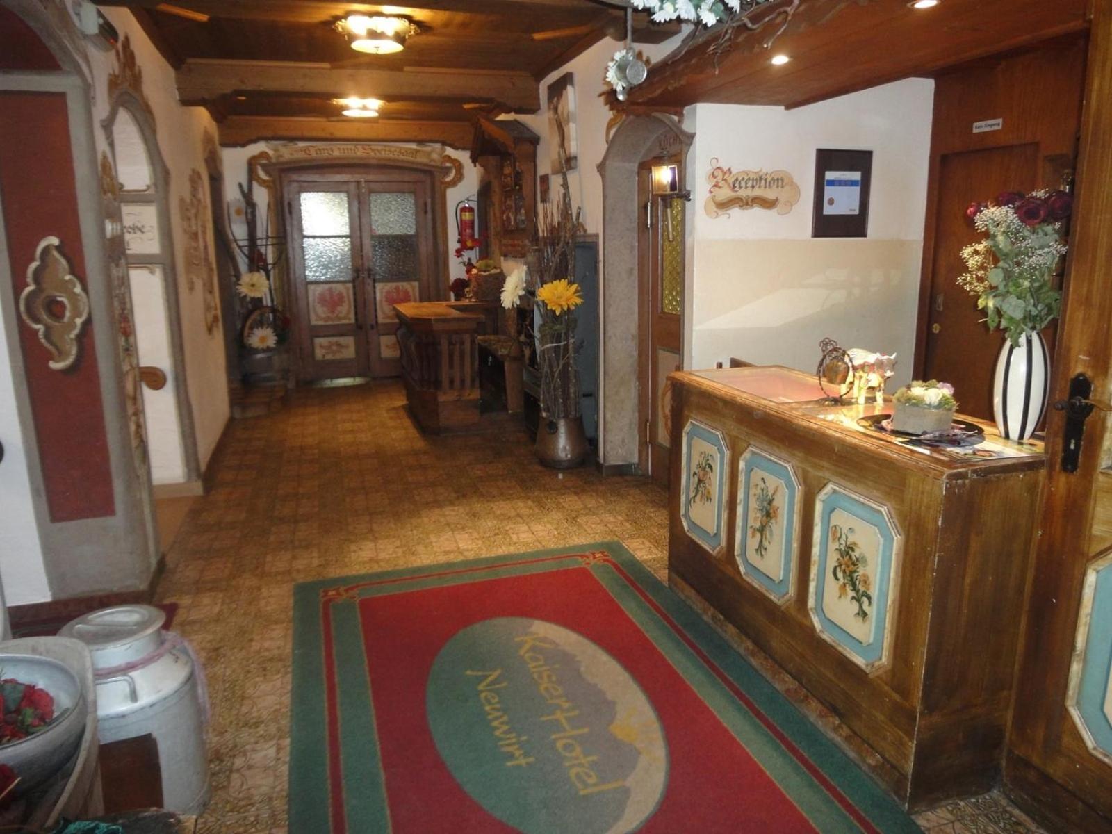 Kaiserhotel Neuwirt 오베른도르프 인 티롤 외부 사진