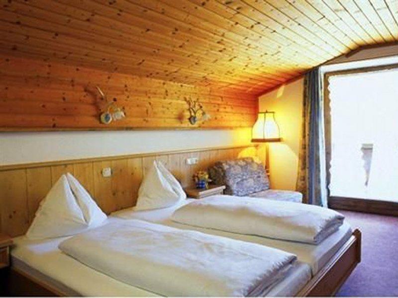 Kaiserhotel Neuwirt 오베른도르프 인 티롤 외부 사진