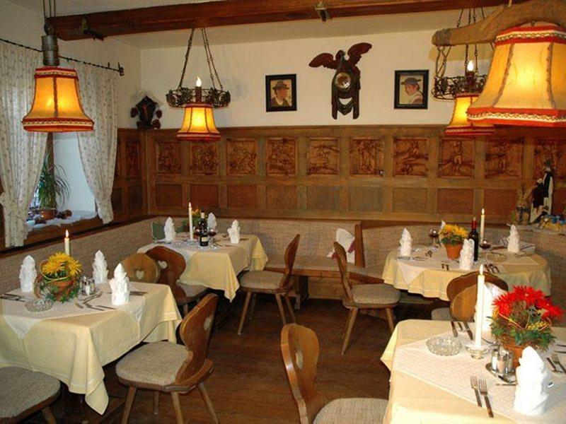 Kaiserhotel Neuwirt 오베른도르프 인 티롤 외부 사진
