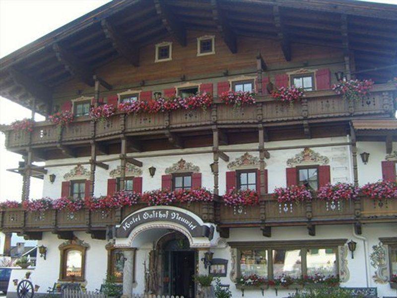 Kaiserhotel Neuwirt 오베른도르프 인 티롤 외부 사진
